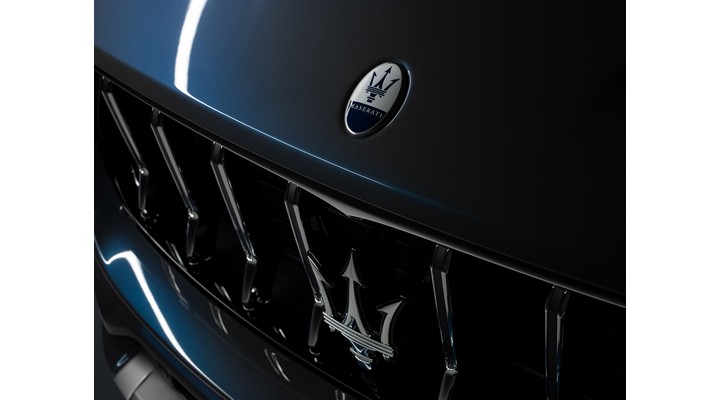 Maserati Levante Hybrid Interiors_08