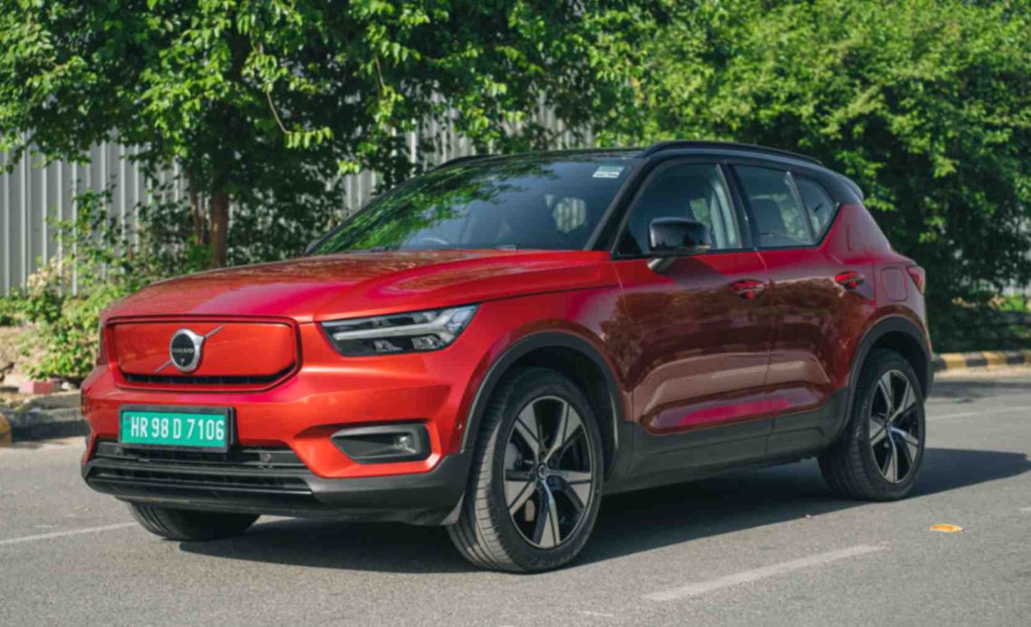 volvo x40 red colors