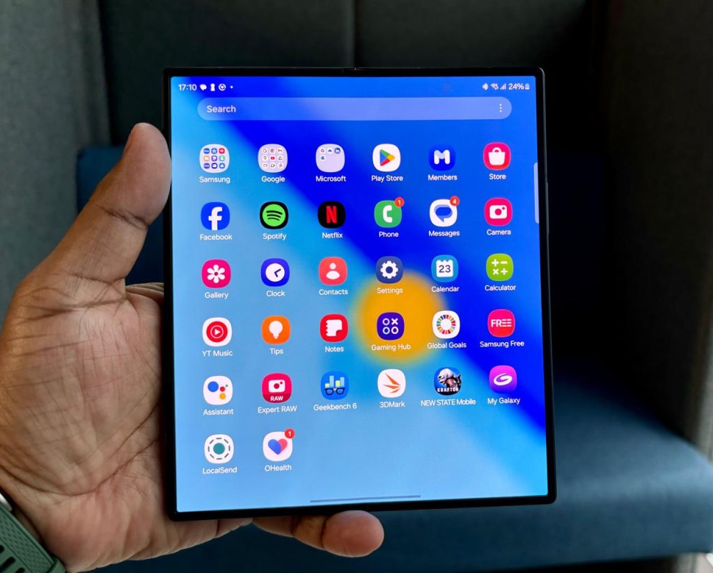 samsung galaxy z fold6 display2