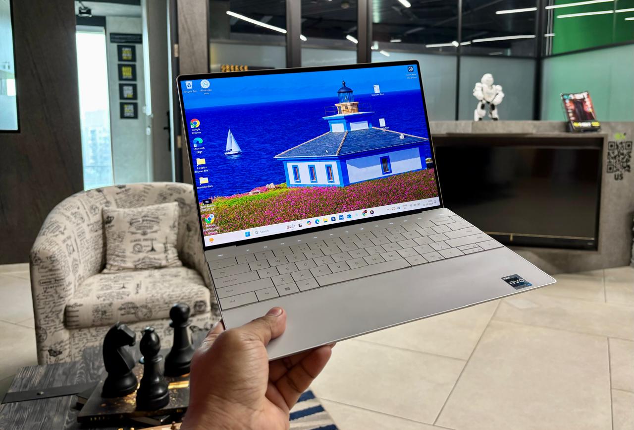 Dell XPS 13 Plus looks