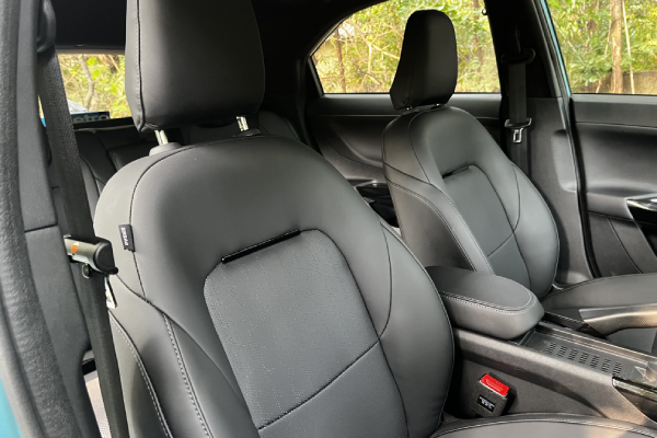 tata nexon icng seats