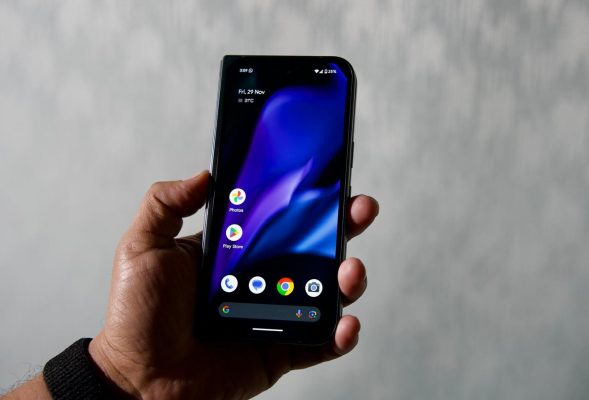 Google Pixel 9 Pro fold outer 6.3-inch display