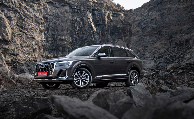 Audi-Q7-2025-Exterior