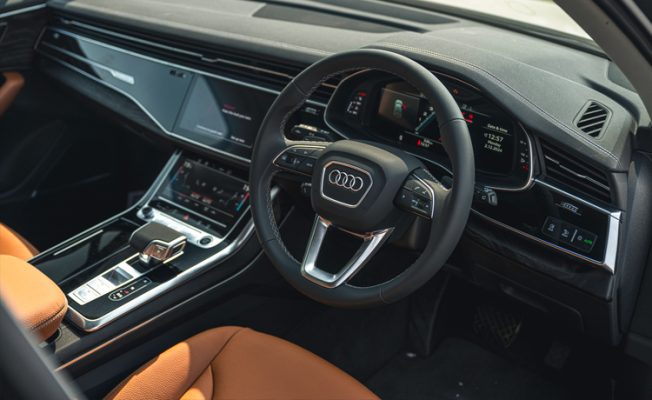 Audi-Q7-Interior