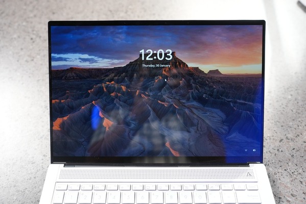 asus zenbook s 14 oled Price and display